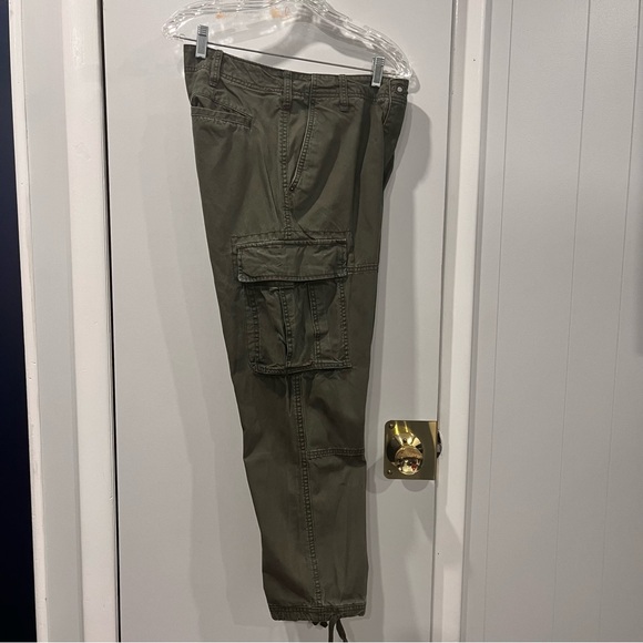 Men’s Old Navy Cargo Pants - Picture 4 of 5